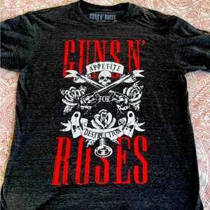 Guns and Roses Rock Band Shirt Like New, size Large